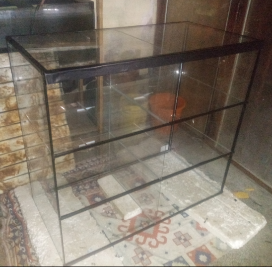 Vitrina de 100 x 50 x 90 para Panificados o artículos livianos con 6 espacios a 5000$